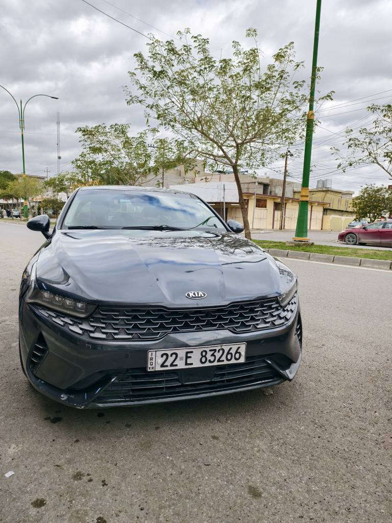 Kia k5 موديل ٢١ سيارة بدون صبغ او تبديل حادثها فقط جاملغ سكن تعديل بارد تخم تاير جديد باتري جديد راديتر و برادات جدد دهن كير جديد سيارة جاهزة بدون نقص السعر ١٨٠ رقم اربيل بأسمي للتواصل *********** كركوك, العراق
