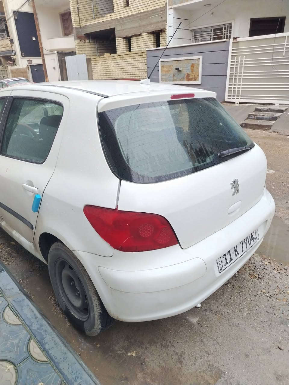 بيجو فرنسي 307 محور كورلاه بكاجو سياره بس نقص كيجات كلو متر سياره جاهزه بسمي تحويل مباشر اللي عنده مراوس ينزل صورة *********** تبريد شغل
