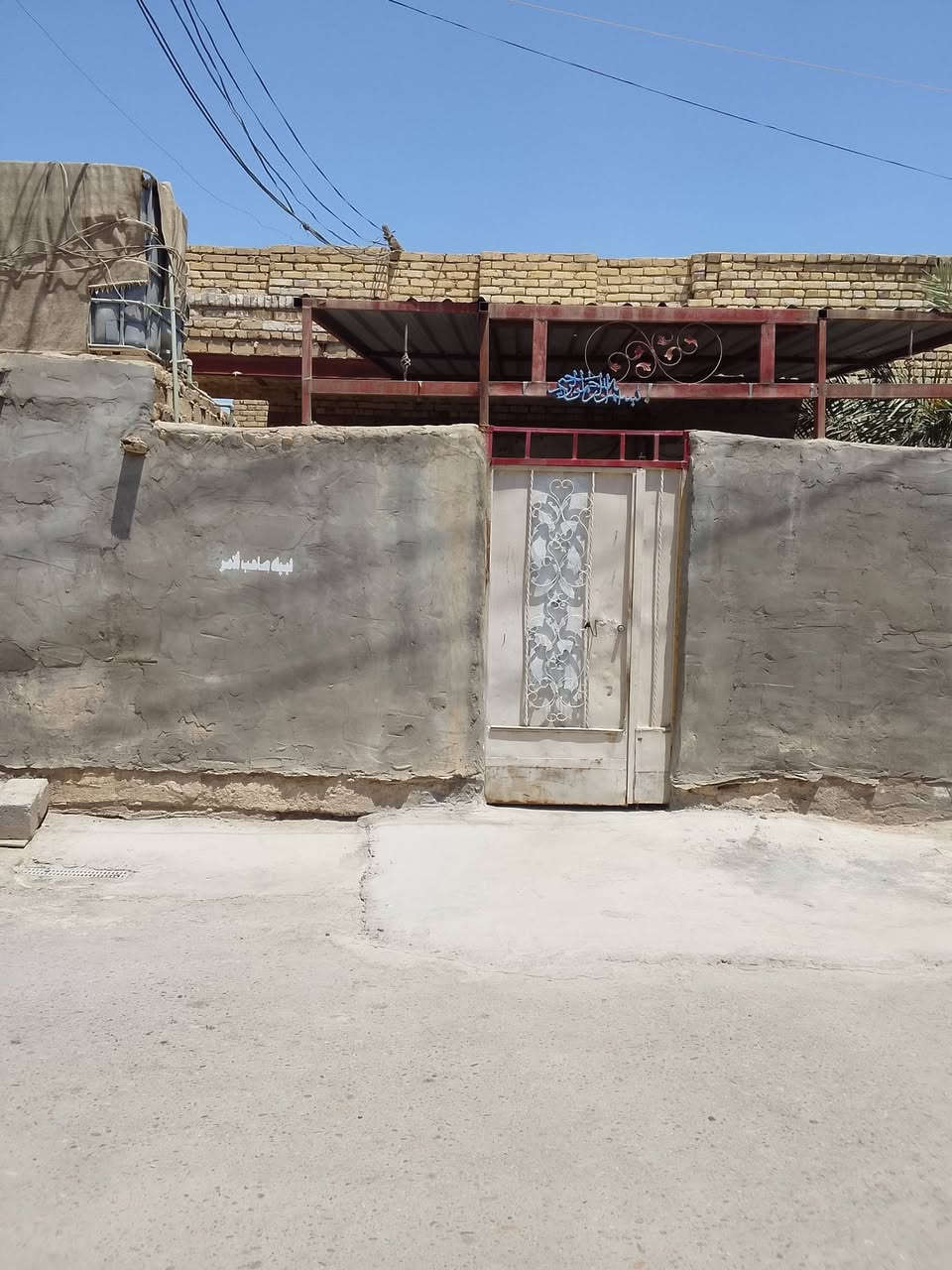 بيت 220متر للبيع منطقه الدوانم حي السلام ركن على شارعين ‏ الاتصال ‪***********‬‏
