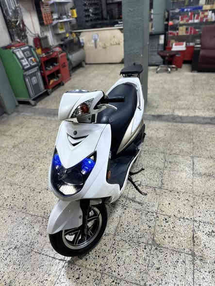 سلام عليكم فحل نوزل طلاعات كفاله عامه من كلشي ماشيه 34 الف بيها ويل نجمه وتايرات جلاتين بالجيس معروضه بواحد وربع 1250 ااف مكاني البياع للاتصال ***********
