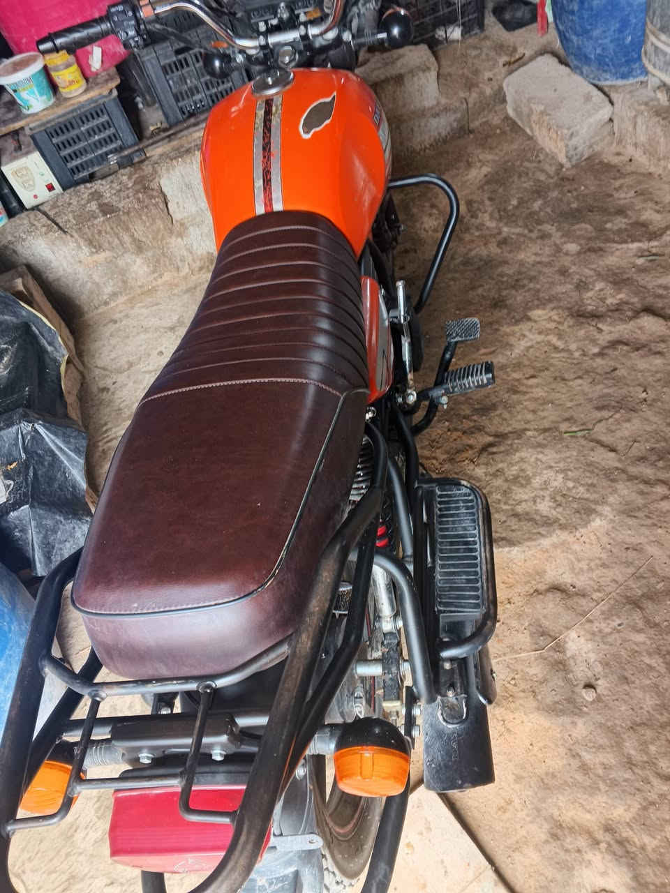 السلام عليكم دراجه للبيع موديل 22 اوراق سكينات مكان عشاء النجف سعرل
***********
