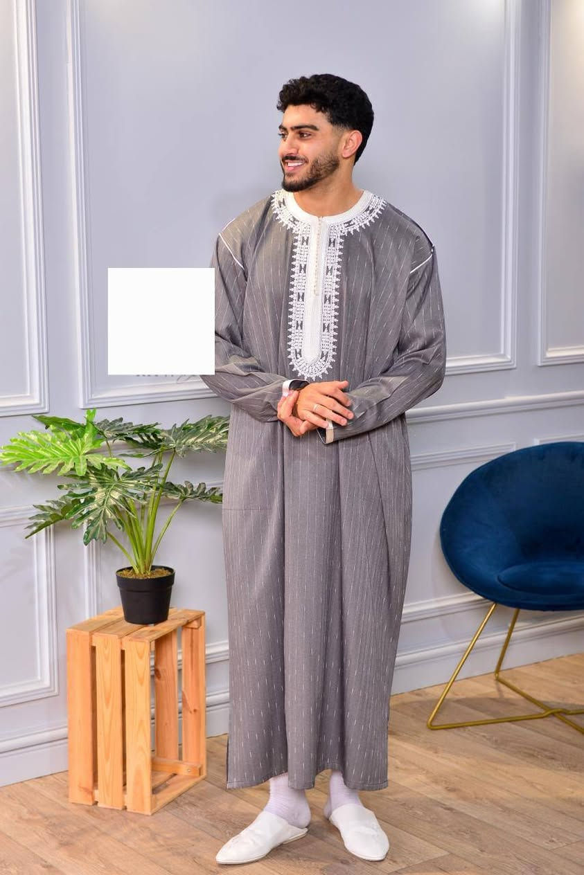 🕌 بمناسبة شهر رمضان الفضيل

 قفطان رجالي أنيق وراقي
 ثوب: راي دومي سيسون ثوب دافئ 
 تطريز بالمكينة 4 فيل بخدمة متقونة تعطيه لمسة فخامة

✔️ مناسب للصلاة، التراويح والخرجات الرمضانية
✔️ متوفر في 5 ألوان عصرية

📏 المقاسات:
M – L – XL – XXL

👞 مقاسات البلغة:
41 – 42 – 43 – 44 – 45

💰 الأثمنة:
🔹 قفطان + بلغة: 
🔹 قفطان بوحد 
ب طلب فقط 0781753409 طنجة


**إذا كنت صاحب هذا الإعلان وتريد حذفه لأي سبب، رجاءا أرسل رسالة إلى الدعم الفني**