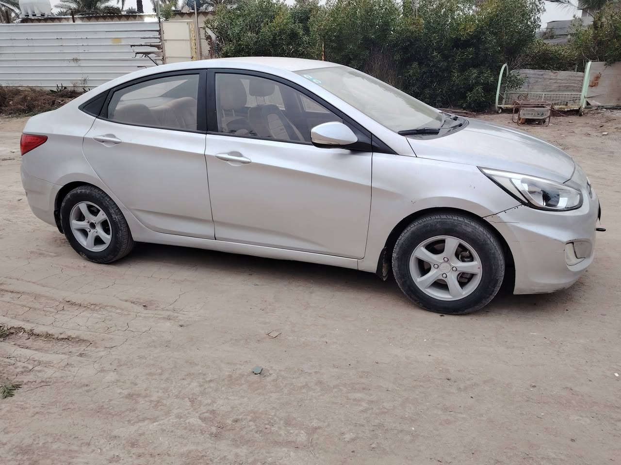 اكسنت ٢٠١٦ خليجي محرك ١٤٠٠   حادث بابتين جه اليمنيه  كهربائيات شغاله تدفئه او تبريد شغال باتري جديد صدر نص عمر السعر ٧٩ رقم الهاتف ***********
