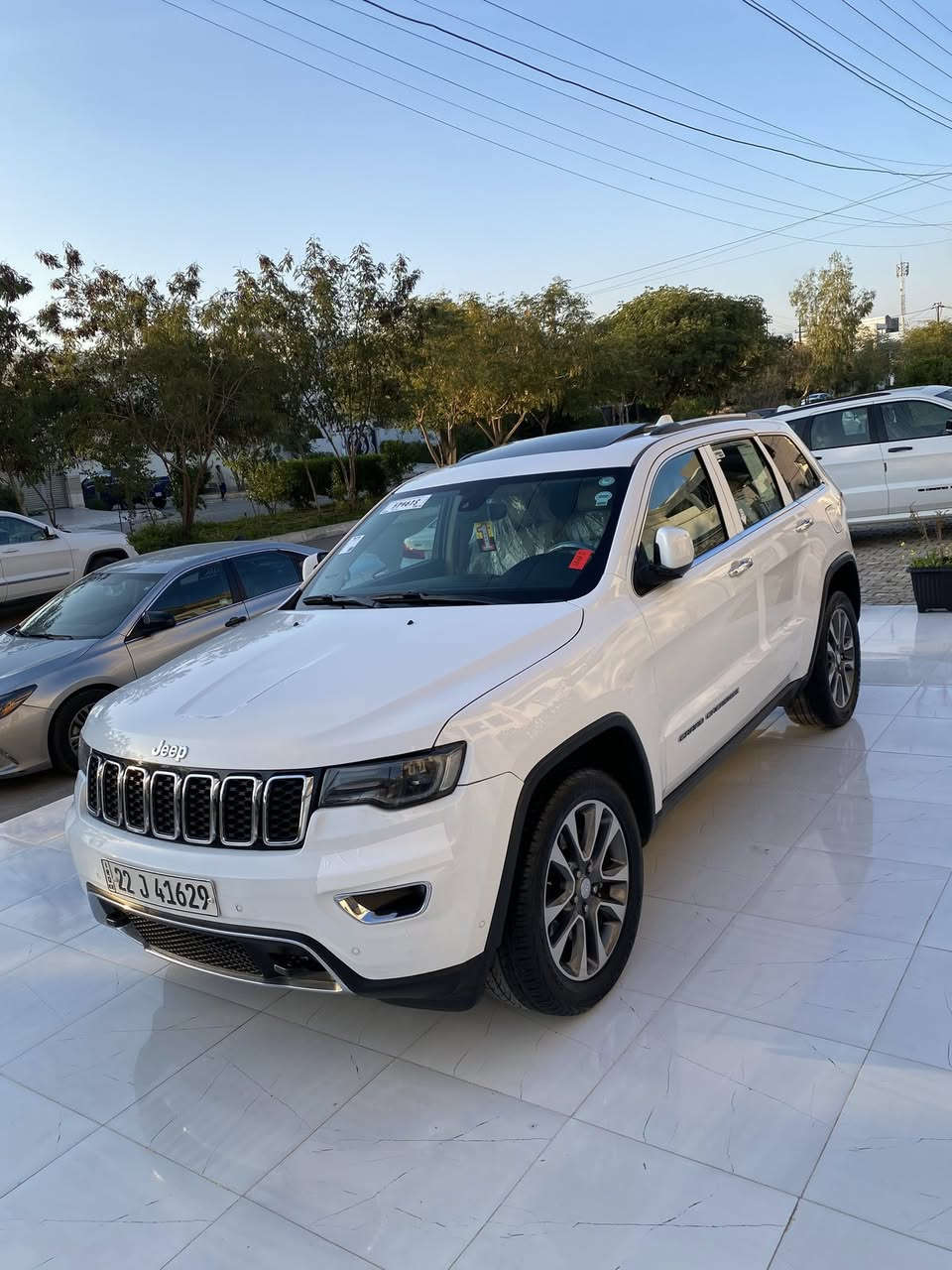 سلام عليكم 
جيب للبيع لمتدد بلاص وكالة هارلم(خليجي) سيارة موديل 2018 مواصفات سيارة فول مواصفات سيارة تجي 3 شاشات وكشنات خرن حار وبارد بانوراماسيارة تجي رادارات امامي وخلفي ومراية شفط ودمام خلفي ماشيه 85 رقم جديد سنوية وهزة جديده سيارة بيها شبر صبغ ومكانين بارد صغار سيارة حيل جديده مال بيت سعر 248 وبي مجال بسيط مكان سيارا كركوك 
رقم ***********/////***********
