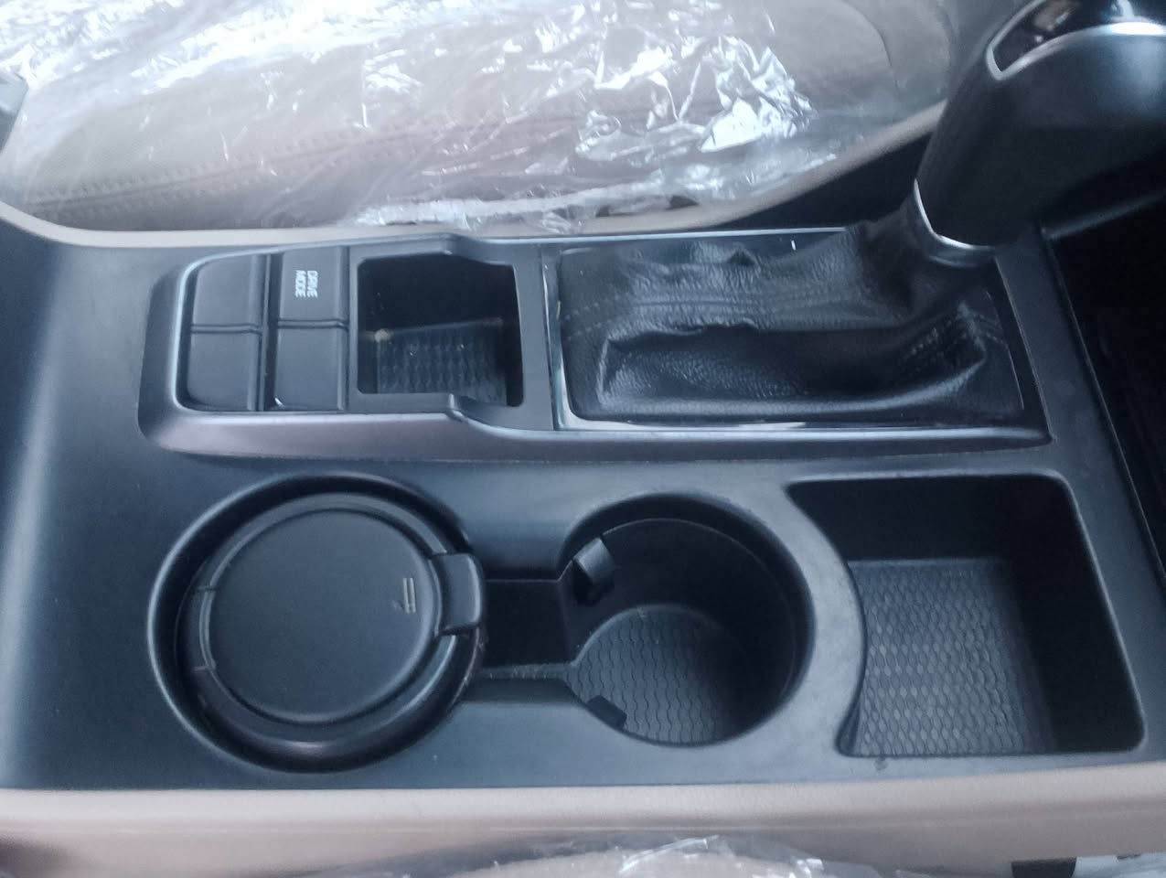 سلام عليكم توسان 2018 خليجي رقم بغداد بسمي تحويل ثاني يوم نص فول مواصفات الخليجي  معروفه سياره جديده 
مكان النجف 
***********
