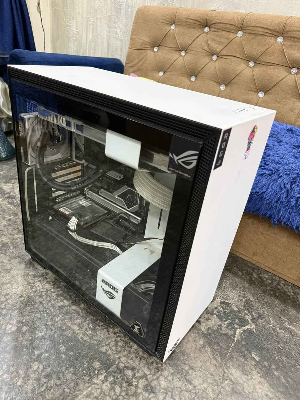 فقط كيس nzxt مكاني الدوره ماعندي توصيل 

السعر ٧٥ الف ***********
