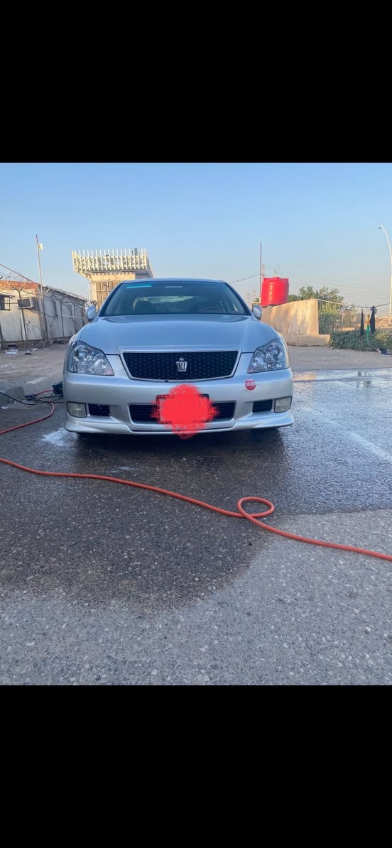 السلام عليكم 
شاهينه ادوات ادوات ادوات
موديل 2007
لون سلفري شاصي 84 
ستيرن كهربائي 4كشنات كهربائيه 
فتحه برده خلفيه السيارة اثنه يعني غرفه رياضي دواخل سود ويل دنكه 
بعد بيها مواصفات خير من الله
البصرة الهارثه ***********
السعر 77

كفاله كص وصبغ وسريقه
