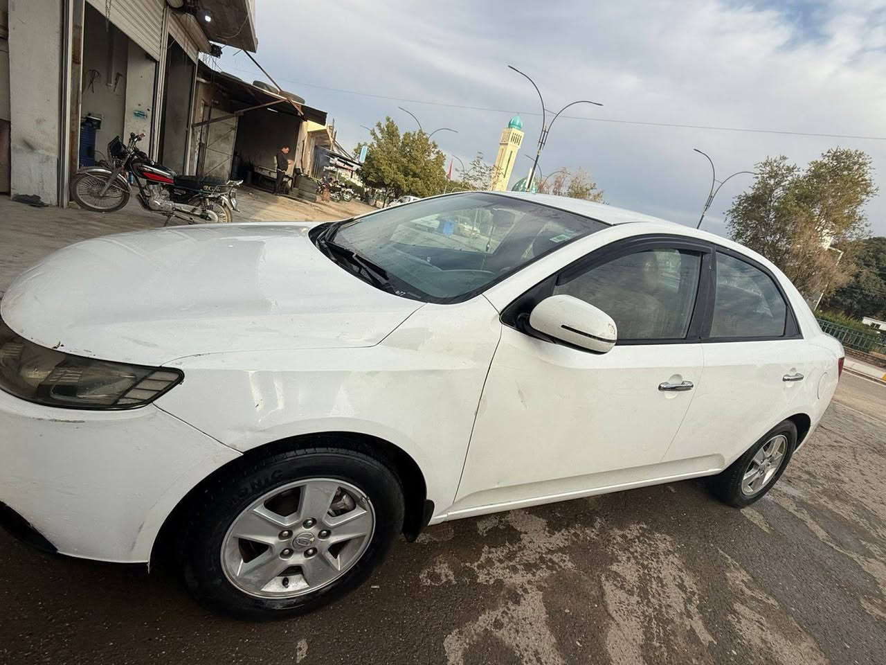 سيراتو 2011 رقم سليمانيه سنويه جديده بسمي ..كير مكينه  تبريد تدفئه بشرط تخم تاير جديد كهربائيات كلها شغاله سياره جهازه بدون نقص
سونار مرفق مع الصور 
السعر 100
***********
