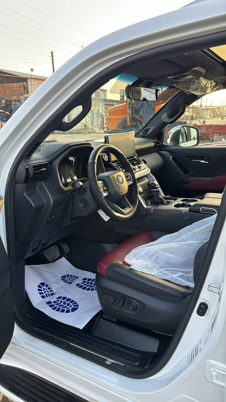 لاندكروز   VX.R  موديل 2024  
 SAS ساس ام الضمان  
مواصفات VX.R توين تيربو المعروفة فول 1/1
ماشية 23 بوضع الزيرو كفاله عامه
تضليل بالسنويه  
باسمي السنوية مداور ثاني يوم
العنوان السماوه 

السعر  97 $ الف وبيها مجال   

***********
