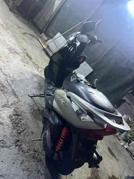 ماكس ثعلب للبيع
دراجه حلوه نقوصاتها بس لايت و هورن شغلات بسيطه 
مكينه ناعمه 
سلف شغال 
السعر قفل 550
مكاني الحرية 
***********
بالعافيه ع الياخذها
