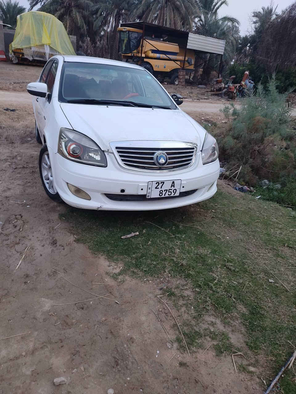 جيلي 2012 سياره نضيفه لا فتح لا تبديل بس جاملغ امامي مصبوغ فقط جاهزه سياره حساسات خلفيه شاشه سنتر لوك كهربائيات كله شغاله للبيع او مراوس مع بي وا دي او اوبتره
السعر 55 وبيه مجال للشراي مكاني ديوانيه قضاء عفك  
***********
