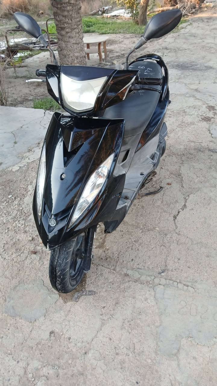 سلام عليكم دراجه للبيع جيتي ار مكاني بغداد شعله ***********
