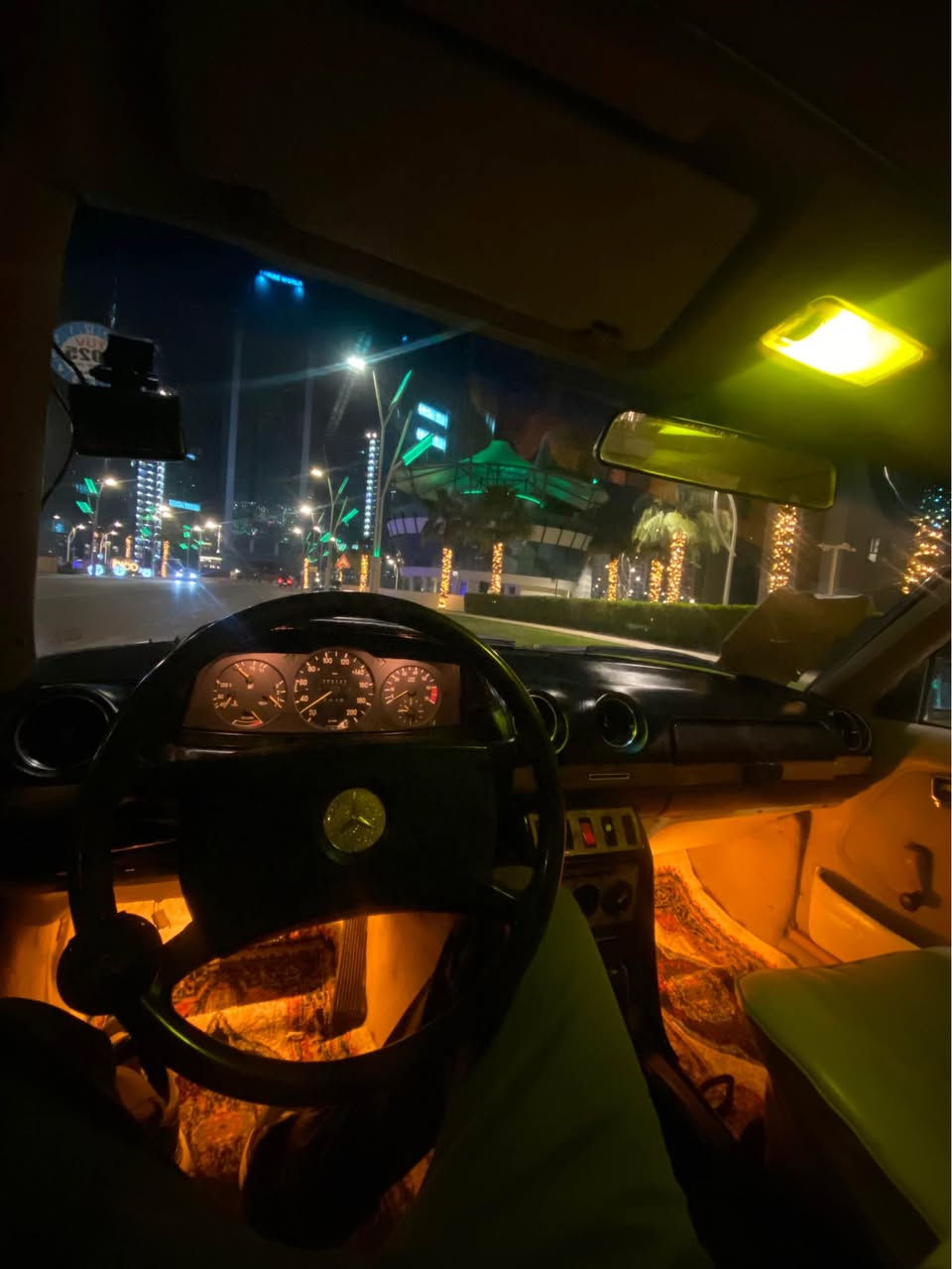 عربي / كردي : ..
*********** بس وتساپ
عربي : 🌹
مارسدس ته خته موديل 1982 .. السيارة ..
مابيه اي ضرب
الون ابيض
رقم سليمانيه
سنويه جديد  ٢٠٣٠
حجم محرك 6 سلندر 300

كير مكينة شرط .. 
سيارة .. سلايت
بنسبه سبخ
تبريد ثلج 
٩قطعه سبخ جماليه 
سقف سندوق ما بيه سبخ
السيارة نظيفة ماشاالله ..
مكان السيارة اربيل
سعر ٨٣ بيا مجال
🌹

كوردی : 🌹 
مارسدس ته خته مۆدێل ۱۹۸۲ ..
رەنگی سپي
قەبارەی ۳٠٠
سلايت
تبريد. ..
٦پستۆن
بەشەرتی گێڕومەکینە 
نمونەیە لە جوانی
ژمارە سليماني 
سه نه وي  تا 2030 ە 
سبوخ ٩پارچه ي له سه ر ساخه 
سقف سندوق شان بوياخي نيه ..
وەتس ئەپیش بەردەستە ..
شوێن هەولێر ..***********
٨٣مه جال أربيل, العراق
