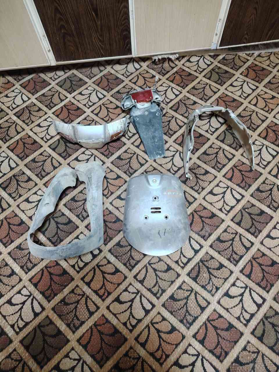 السلام عليكم كفرات منغولي اصلي مختم السعر 35بيهن مجال قليل الكابريتر مشدوده يومين ومنزله السعر 27بيه مجال الكفرات مال الزعره اصلي كاملات السعر كفافي هيه والذيل الحيه 20بدون عمله الرقم ***********الخاص مفتوح
