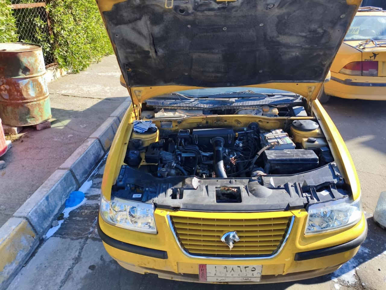 سلام عليكم سمند موديل 2011لبيع سنويه بسمي كابون بانزين بيه سياره جاهزه من الدعاميه لدعامي تخم تاير تدفئه تبريد باتري جديد كير محرك بل شرط سعر 35$وبيه مجال ***********
