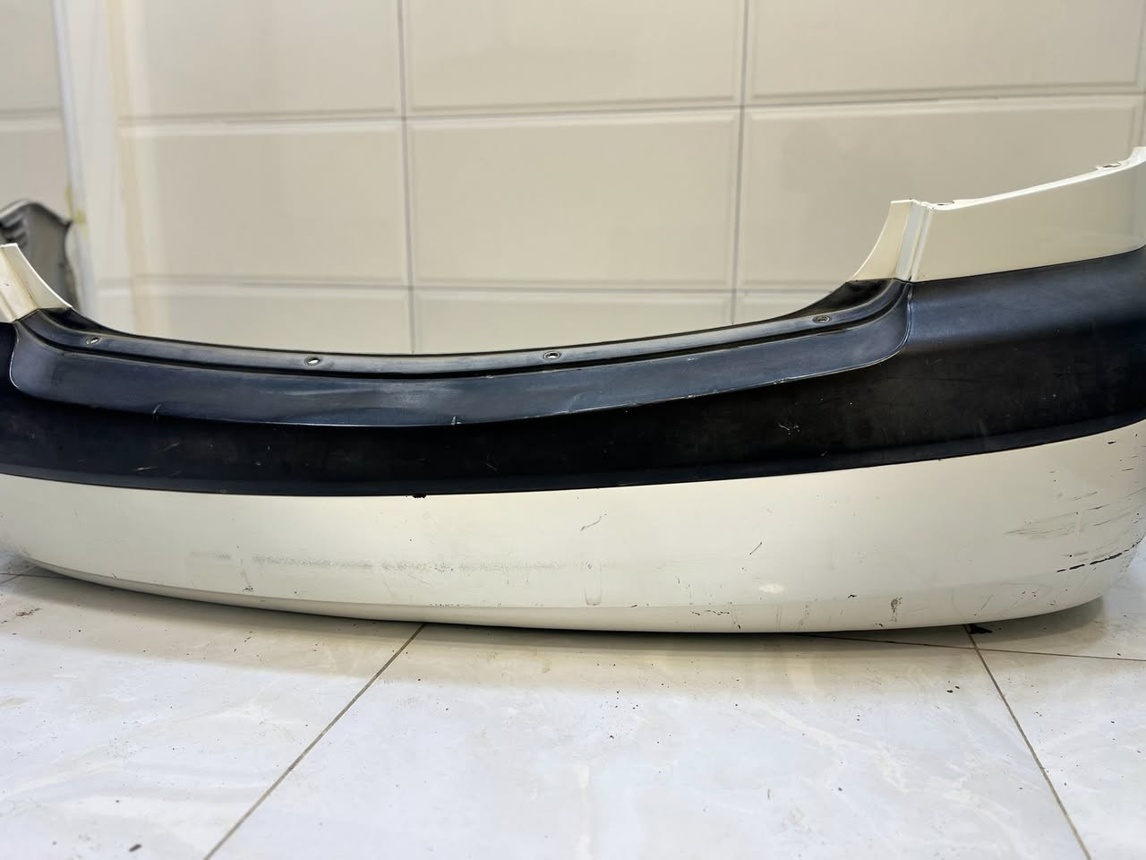 السلام عليكم
من رخصت الادمن المحترم
دعاميه خلفيه كيا ريو 2008
دعاميه اصليه نظيفه 
السعر 40الف 
العنوان بغداد الشعب 
***********
