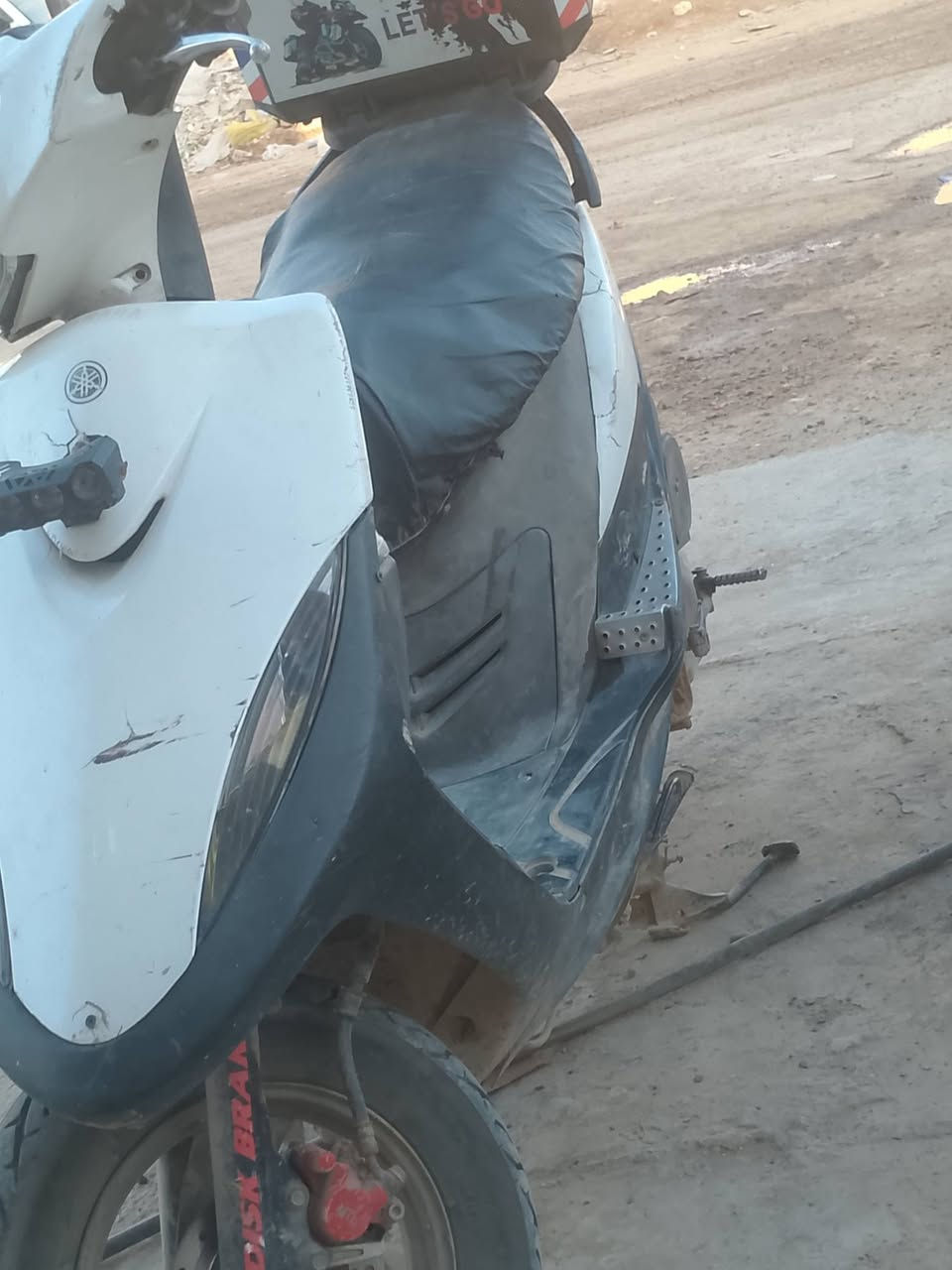 سلام عليكم شباب دراجه للبيع الدراجه نضيفه محرك ناعم لا نضوح لا تبخير لا تنقيص الدراجه كامله كهربائيات كله كفاله كله شغاله نكره هندر نقص بس سلف العنوان بغداد الدوره كراره الرقم *********** السعر 350 وبيه مجال تعال افحص وشوف بعينك احسن
