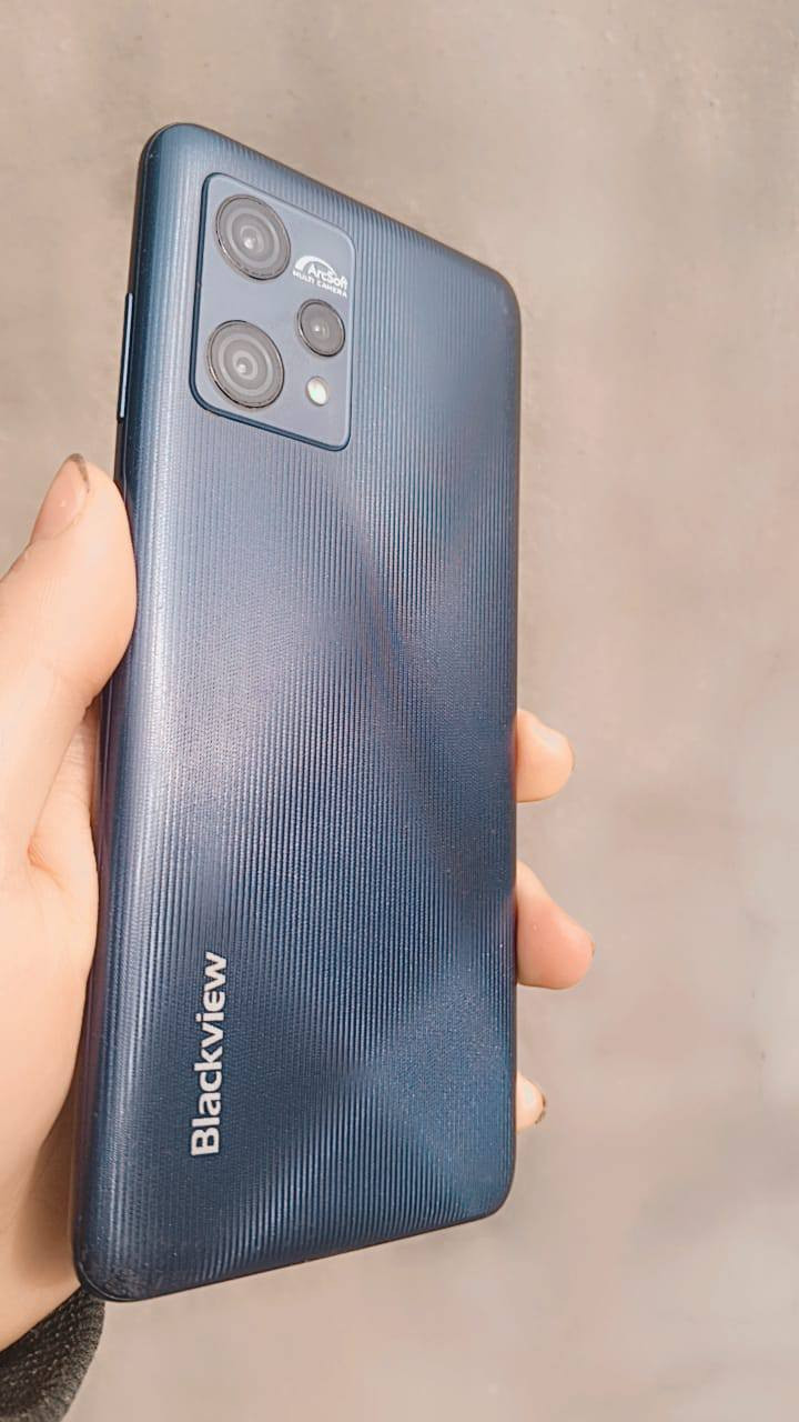 اوبو a53 برو🔥جهاز غني عن تعريف 📱
نضيف كل عيب مابي 
كامرته حلوه  🔥
يدعم الشحن السريع 
ذاكره/128 💥
كل عيب مابي كله بلادي 

بطاريه 5000 سعره (85)📸  عنواني كركوك ***********
