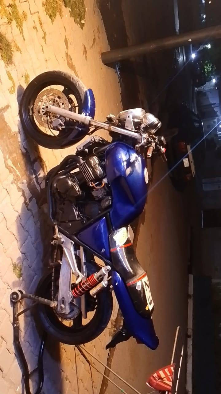 بطح سعر 9 اوراق شراي خابر
سيبي 400 دراجه تخبل محرك مفتوح مرتب اوراق كامل دراجه أحله من صوره مكان كركوك رقمي ***********
