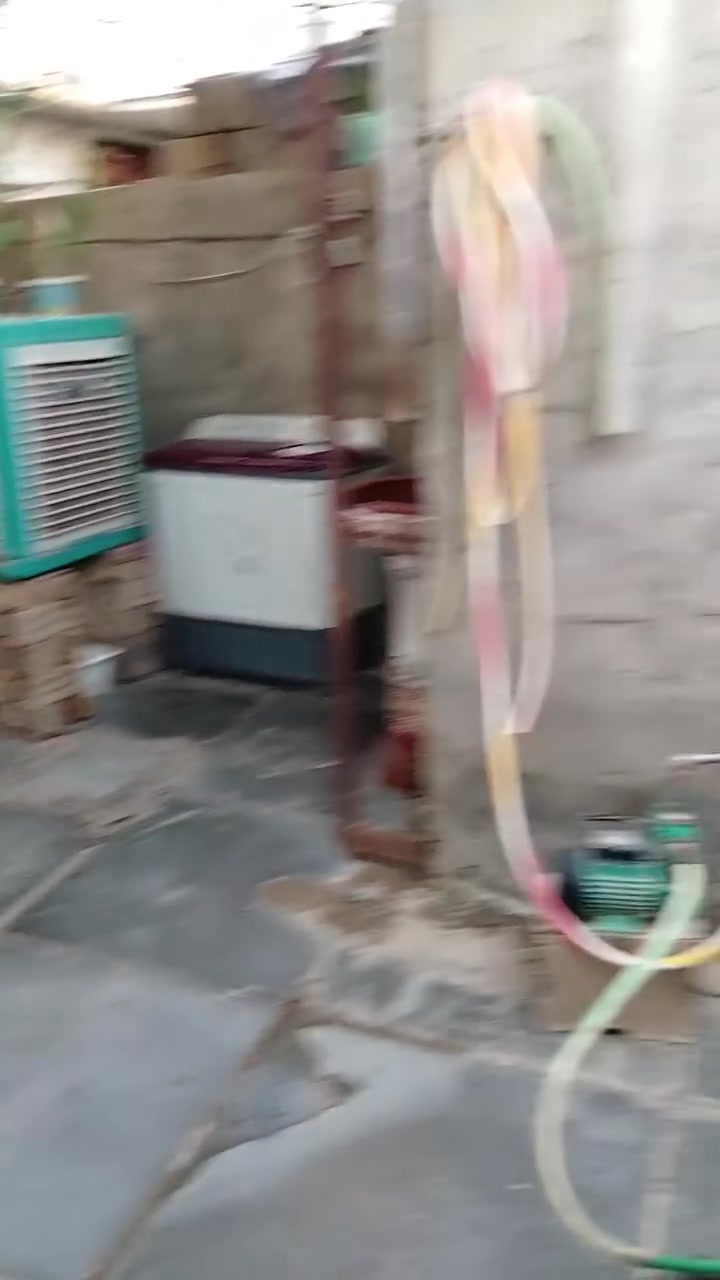 سلام عليك بيت لبيع حواسم تسفسار على رقم ***********
