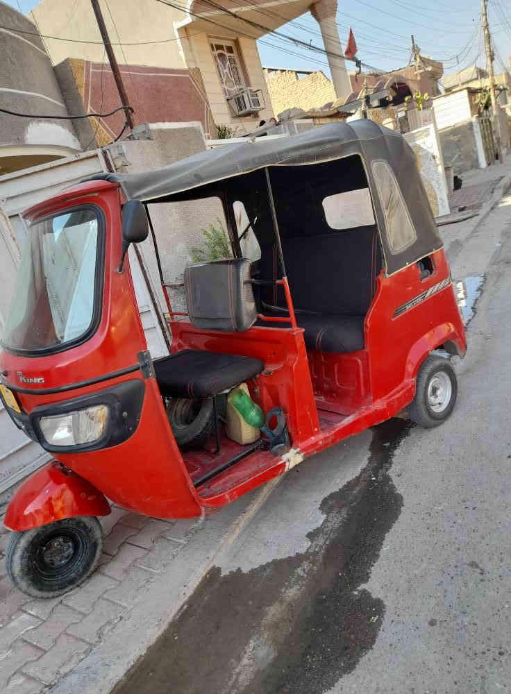 السلام عليكم تيك توك للبيع سعر مليونين و400 بها مجال بسيط للشراي موديل 18 جاهزه للشارع 1000 دينار ما تذب عليها بغداد الحسينيه ***********
