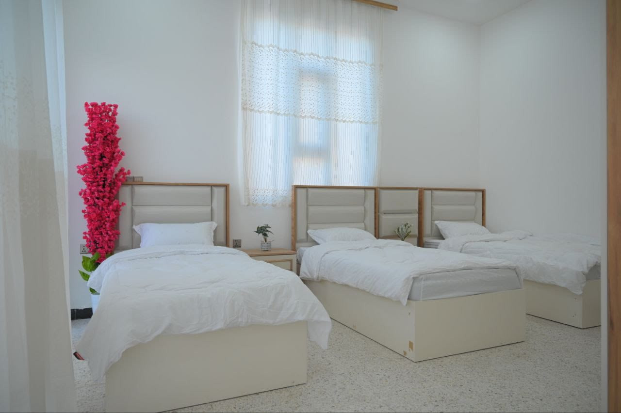 مزرعة للإيجار اليومي 🏡🌳
📍 الموقع: بغداد – ابو غريب 

✔️ أجواء هادئة ومناسبة للعوائل

✔️ مساحة واسعة وخدمات متوفرة

✔️ مثالية للراحة والونسة

📌 للحجز والاستفسار يرجى الاتصال أو المراسلة على واتساب: 

 📞 ***********

 موثق في تطبيق اجرلي لسياحة المزارع في العراق 🇮🇶
