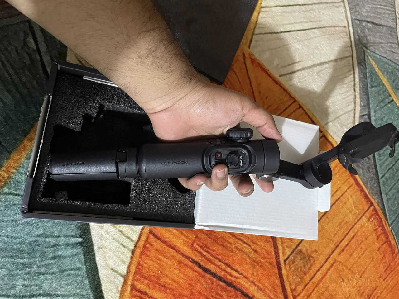 سلام وعليكم ستاند اوزمو بهاذ الشكل كلش راقي وقوي مزاد اعلى سعر ابيع للاستفسار ***********
