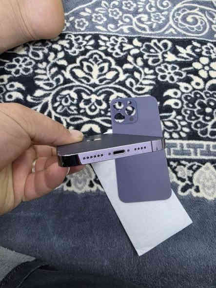 ئایفۆن چواردە پڕۆ ماکس
شتی جوانو  ماقوول
١٢٨ گێگاو یەک سیمو ئیسیم
شاشەی کەمێ وردە شوختی هەیە
بەشەرتی نەکراوەو دەست کاری نەکراو 
ڕێــژەی پــاتری  ٨٨ ی هەقیقی
بەس مۆبایلەکەیەو هیچی لەگەڵ نییە
تەنها پشتەکەی ئەو درزانەی هەیەو
پشتێکیشی لەگەڵە بەس گۆڕینی ماوە
نــرخی ٥٢٥  دۆلارو مــەجالێکی زۆر کەم
گۆڕینەوەو گەیاندن هەیە
***********  ـــ ڤایبەر وەتس ئەپ
  ***********  ـــ السليمانية
