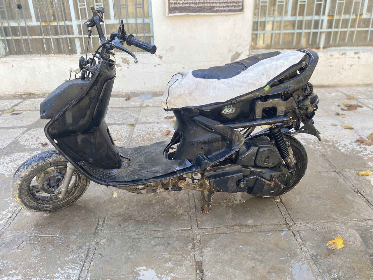 دراجه فراشه للبيع ب100عاطله  مكاني الكوفه رقمي ***********
