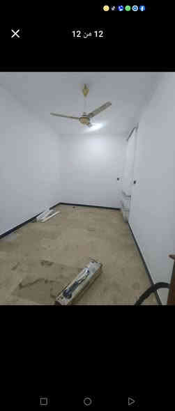 وحده سكنيه   للبيع
المساحه - 200م
السعر - 260
العنوان - مجمع العميد 
تفاصيل البناء - طابق مسلح حديث
ط1- غرفه عدد2+صاله+استقبال+مطبخ+صحيات+حديقه
ط2- غرفه فقط
العقار مطلوب 70 مليون  بيت جاهز لسكن مواجر حالين ب350 بكيفك تريده يشيل اويضل للاتصال ***********
