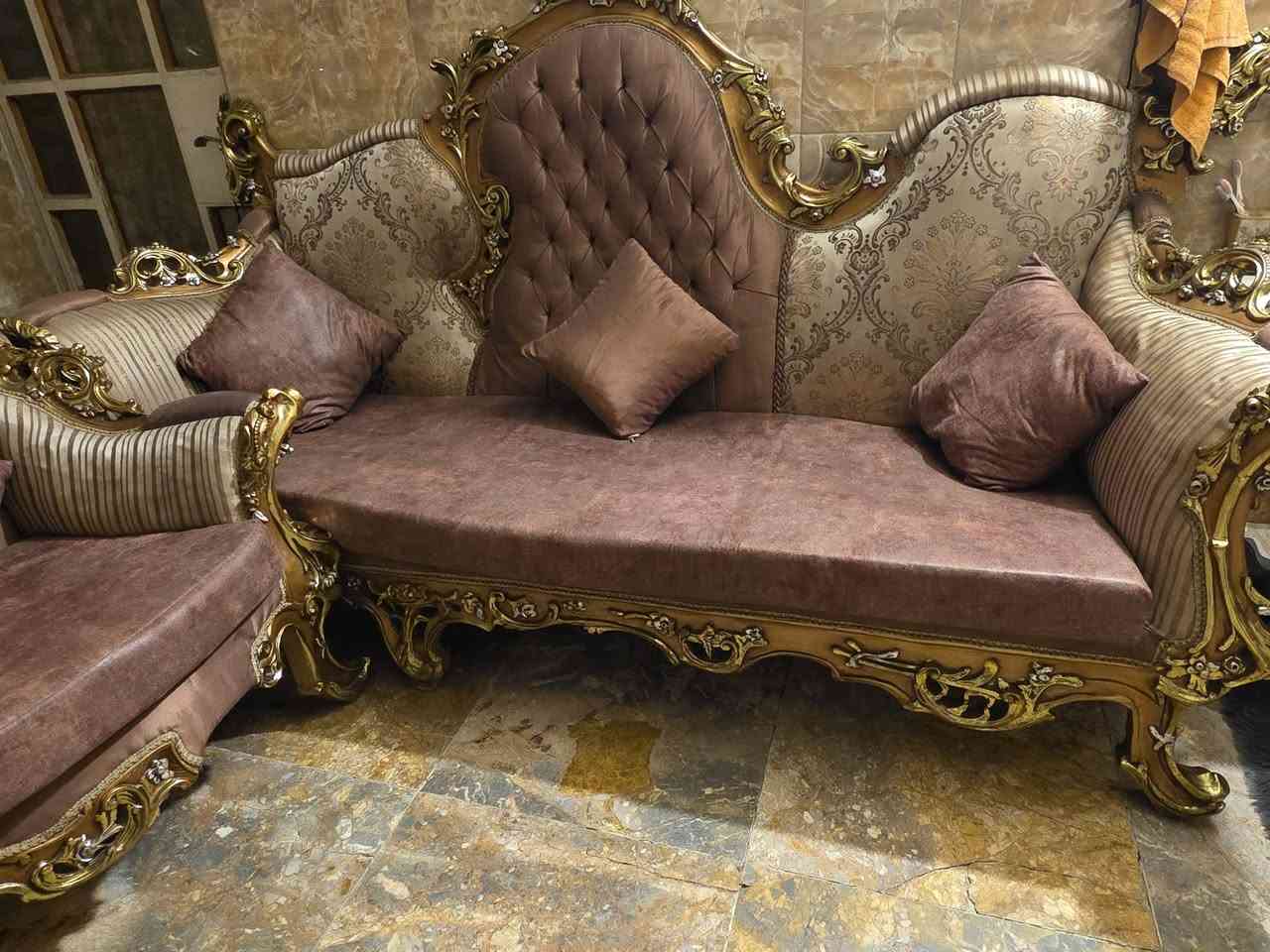 للبيع طخم مصري نضيف بالضيق المكان التوصل
***********
