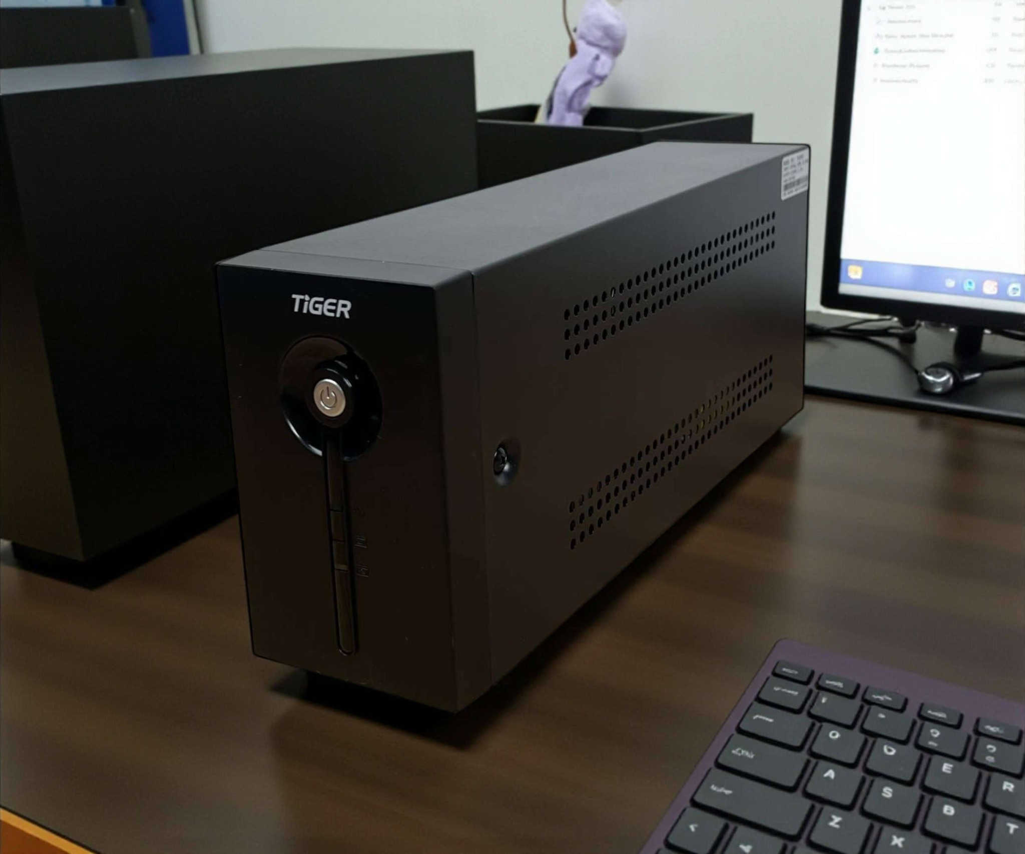 يو بي اس جديد للبيع كمية محدودة 850VA يعطي وقت تشغيل 40دقيقة ضمان شهرين استبدال  سعر 40الف فقط 📩 للطلب والتواصل خاص
📱 واتساب فقط: ***********
🚚 توصيل متوفر لجميع المحافظات
