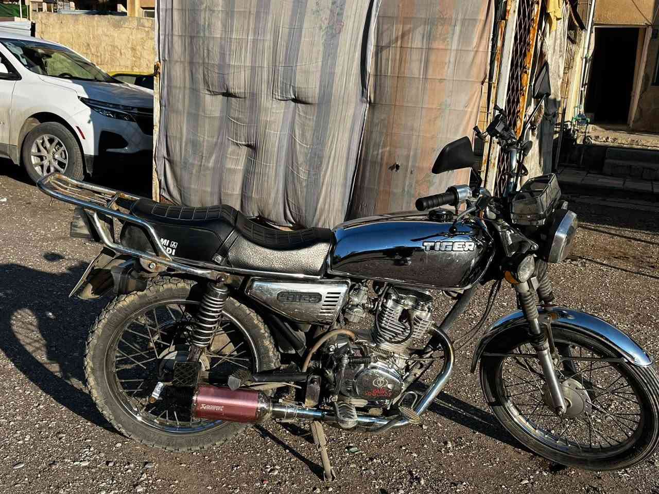 للبيع بارت 17  مرقم سنويه 2030 دراجة كامله مابيها نقص سعرة مليون و ٧٠٠
***********
