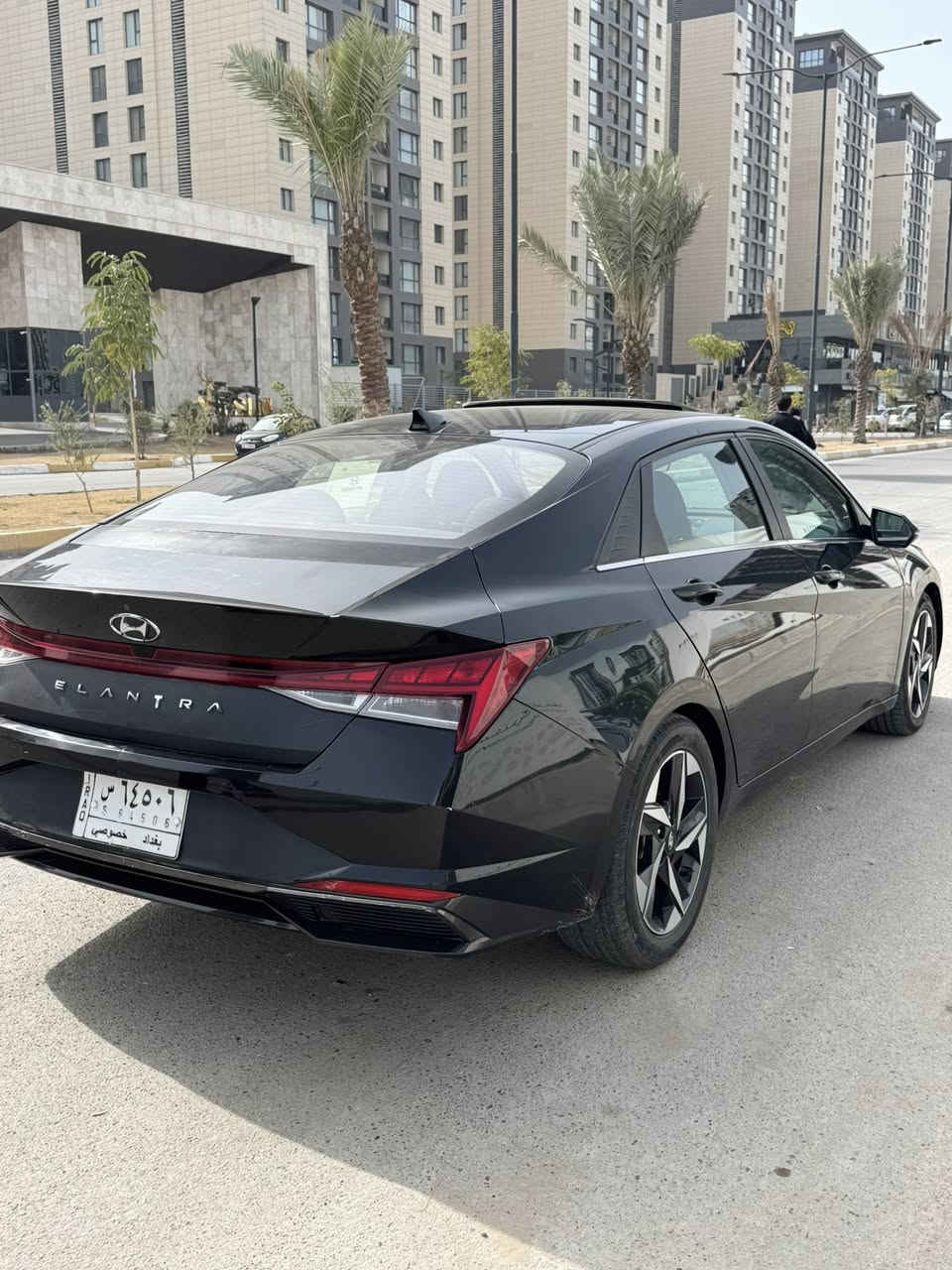 السلام وعليكم حبايب النتره 2021 للبيع
السياره فول عده الجلد حادث جاملغ اليسره صبغ 
وجنطه بارد وجاملغ اليمنه ربعه بارد 
رقم الشاصي موجود بالمنشور السياره خير من الله ماشيه 60 ميل صدر كير مكينه كفاله عنوان السياره بغداد العامريه 
السعر 148 بيهه مجال كلش بصيط 
***********
