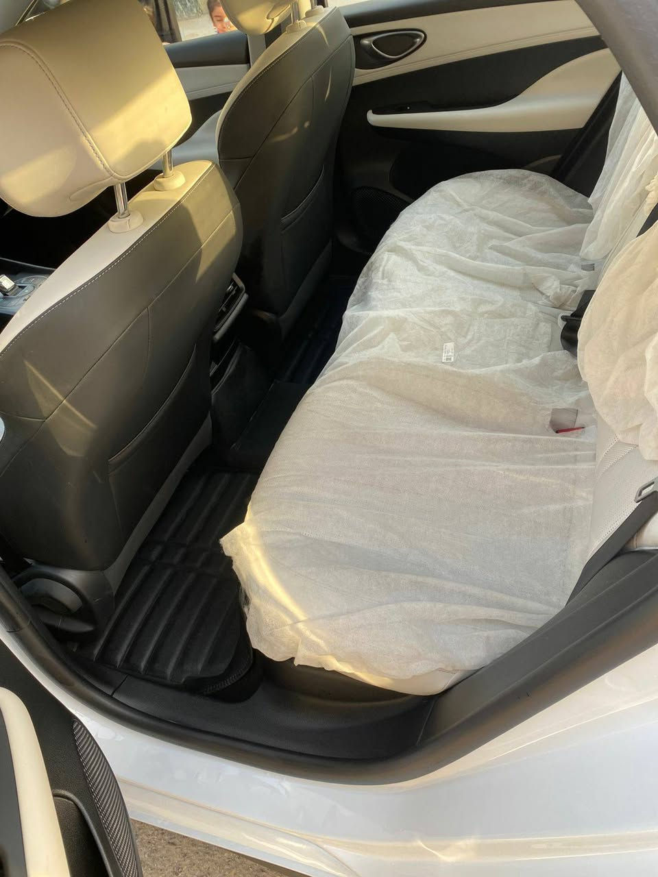 السلام عليكم 
بي اوي دي BYD موديل ٢٠٢٥ سيل 5 ماشيه ٣٠٠٠ كم للبيع على وضع الشركة  ، 
المكان بغداد  ، السعر  19.250 مليون مرقم بغداد وجاهز 
***********
