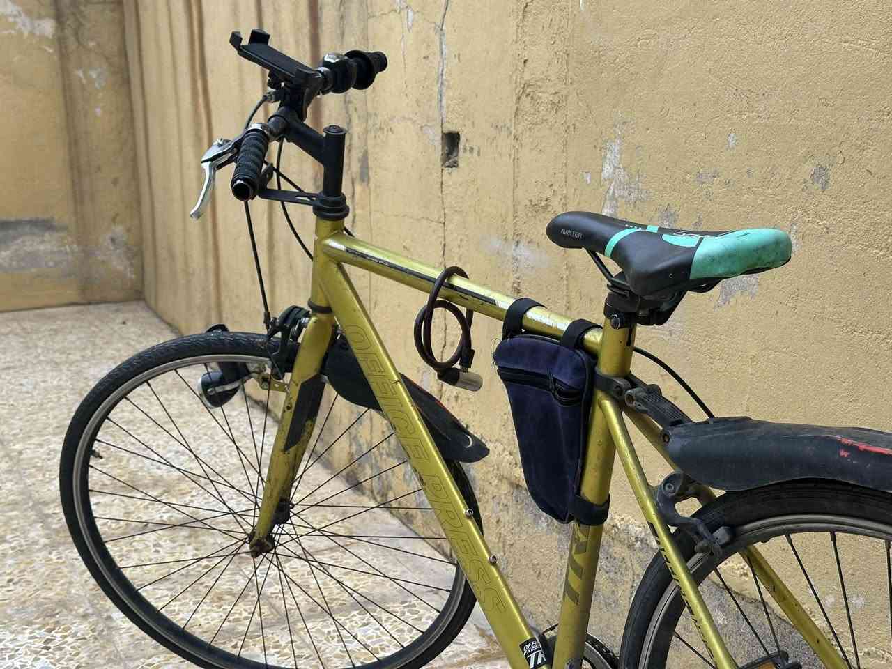 بايسكل  يفيدك اذا تحب تفتر داخل الموصل  وزن خفيف ورياضي
شوفه كامل وتعالي خاص والسعر اليعجبك اخذه


**إذا كنت صاحب هذا الإعلان وتريد حذفه لأي سبب، رجاءا أرسل رسالة إلى الدعم الفني**