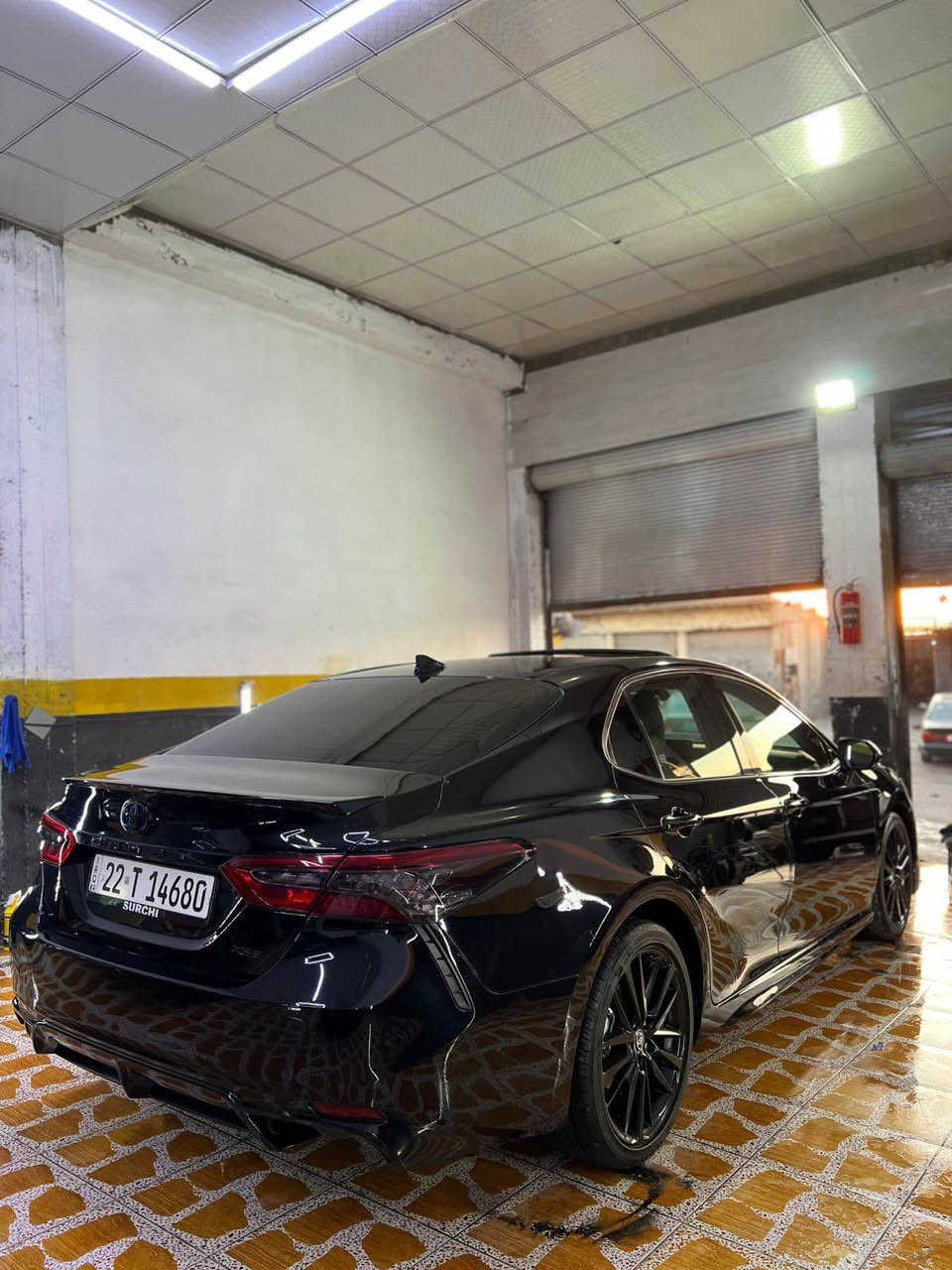 الرقمين بيهن واتساب 
***********–***********
للبيع تويوتا كامري موديل 2023 هايبريد 
 فول مواصفات  بصمه و سلايت فول 
سعر البيع 190 ورقه و بيهه مجال 
بيهه جاملغ امامي و جاملغ خلفي و نص صندوق صبغ بدون دواخل  مكان السياره دهوك عقره أربيل, العراق
