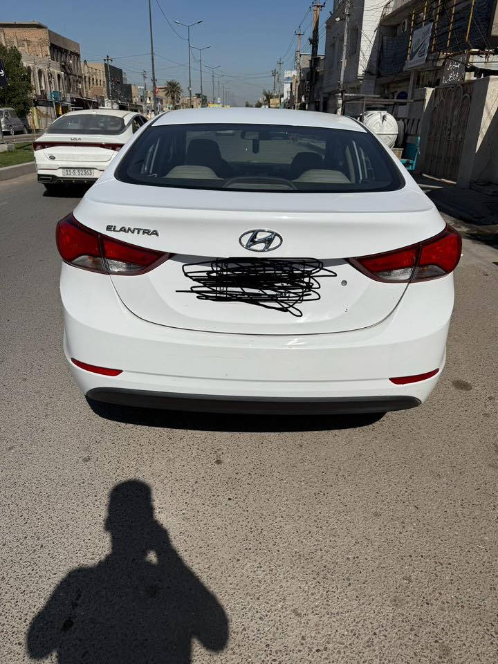 النترا ٢٠١٦ ابيض مغتوح الجاملغ الأيمن والبنيد بدون صبغ ولا تبديل السعر 130 وبيه مجال حك الجيه 
مكان السياره بغداد البياع 
***********
