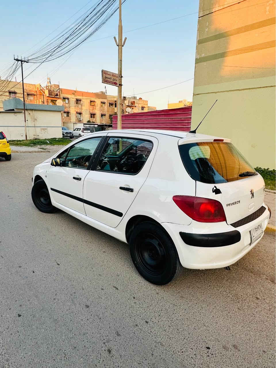 بيجو 307 موديل 2004مشروع وطني سنويه لحد 28 سعر سياره 55 بي مجل قليل سياره جهز مابي نقص 
  كير و محرك محرك جديد حاويه اربع جام كهربائي تبريد 
دفتر بنزين بي تحويل ثاني يوم 
للاستفسار كركوك واسطي *********** كركوك, العراق
