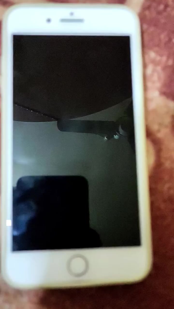 ايفون 8 بلص مراوس مقابل ايباد 8 او 9
ذاكرة 256 
بطاريه 76
نموذج M


**إذا كنت صاحب هذا الإعلان وتريد حذفه لأي سبب، رجاءا أرسل رسالة إلى الدعم الفني**