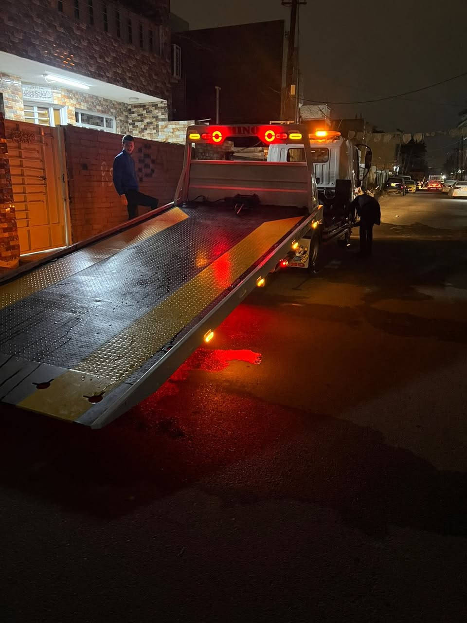 هينو للبيع سطحي سنويه كرين موديل ٢٠١٥ سياره تبريد وياي سويج تخم تاير جديد سياره جديد بدي ثلاث جكات سياره بلادي مكفوله السعر ٢٦٠ بي مجال ***********
