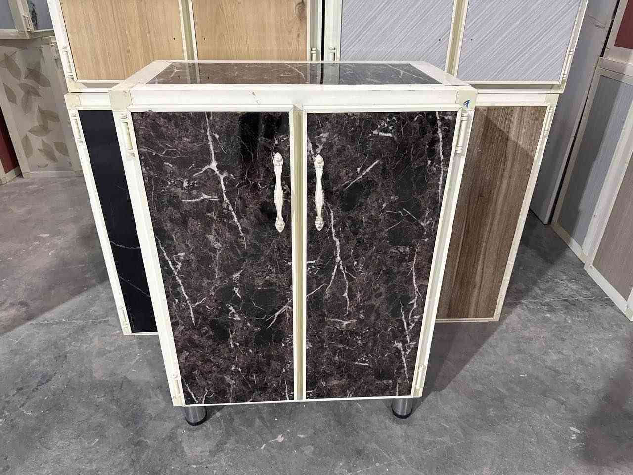 #سارع_بالحجز_ #الجميع 

جزامه المنيوم 
القياس 
الارتفاع 95 سم 👉🏻😉
العرض 70 سم 👉🏻
العمق 40 سم 👉🏻 😍

سقف الأرضي مبطن خشب MDF 💪
الأرجل ستيل 
اليدات بوري ستيل 
الارفف + الظهر كابون 
تريشة الداخل بليت المنيوم وليس كابون 

للحجز والاستفسار مراسله الصفحة او الاتصال بالرقم*********** بغداد, العراق
