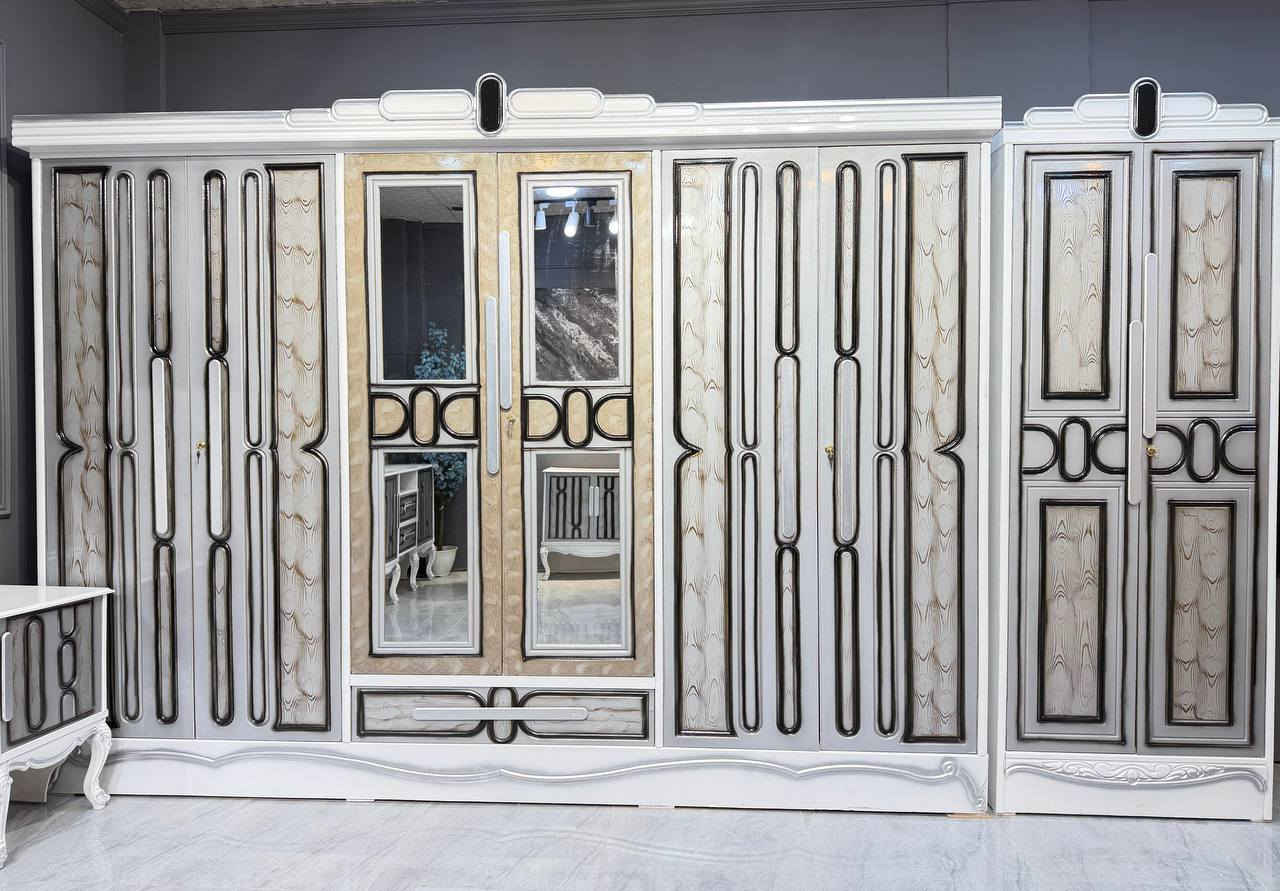 🟤 غرفة عراقية – تصميم حديث
تتكوّن من 9 قطع بالمواصفات التالية:
✅ الكنتور
•  أبواب CNC
• الخارج: MDF تارس سمك 5 ملم
• الداخل: معاكس أبيض 3 ملم
• الضهر: معاكس أبيض 3 ملم مشدود براغي
• نرمادات شريطية
• الفرشة: بلوك

✅ الصومية
• بلايد أسود
• 6 أرجل 

💰 السعر: 975 ألف فقط

📦 شد ونقل مجاني داخل بغداد
🚚 توصيل لكل المحافظات بأجور رمزية
⚔️ ضمان 5 سنوات – مو حچي
⚔️ استبدال فوري إذا الموديل اختلف
للحجز او للأستفسار راسلنا مباشرة ✅


**إذا كنت صاحب هذا الإعلان وتريد حذفه لأي سبب، رجاءا أرسل رسالة إلى الدعم الفني**