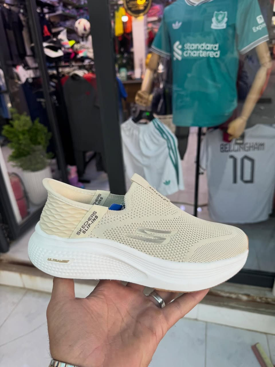 ياالله 
وجبه جديده
حذاء اسكيجر اصلي
العنوان داخل سوك الكبير
لصاحبه سيف الدين عقله


**إذا كنت صاحب هذا الإعلان وتريد حذفه لأي سبب، رجاءا أرسل رسالة إلى الدعم الفني**