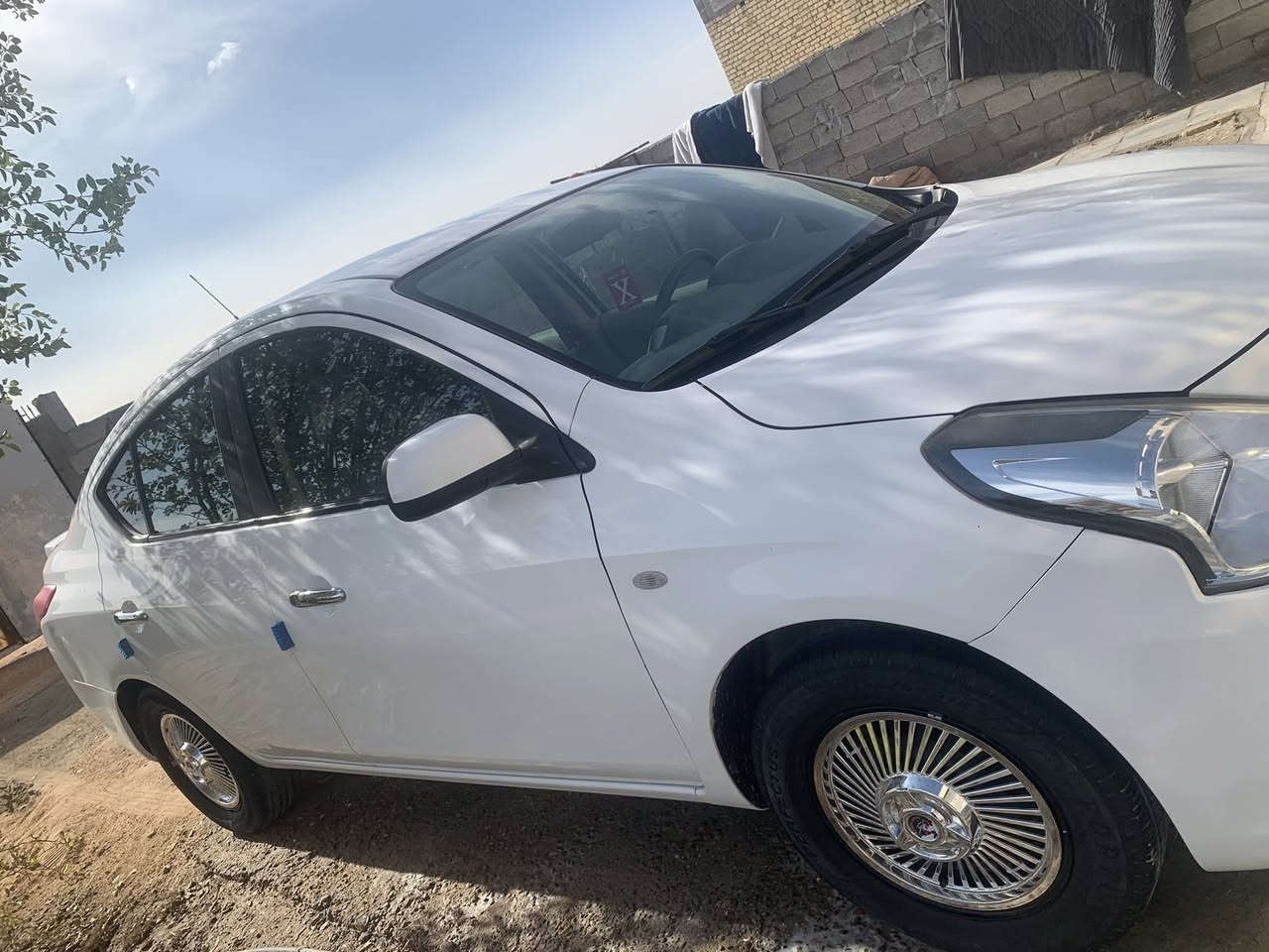 نيسان صني 23 رقم معوقين سياره جاهزه اي نقص ما بيهاا سياره جديده ما بيهاا اي فتح ولا تبديل تخم تاير جديد دوشمه جديده مكان السماوه السعر 107 وبيها مجال  التواجد على الرقم فقط ***********
