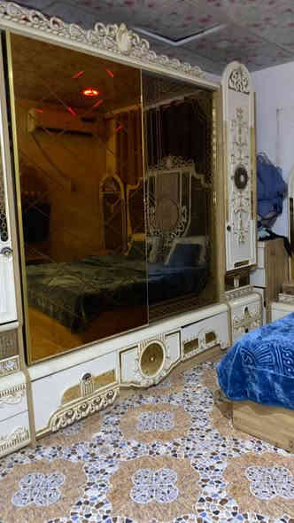 سلام عليكم غرفه تركي للبيع
السعر مليون ونص وبيه مجال المكان نجف 
***********
