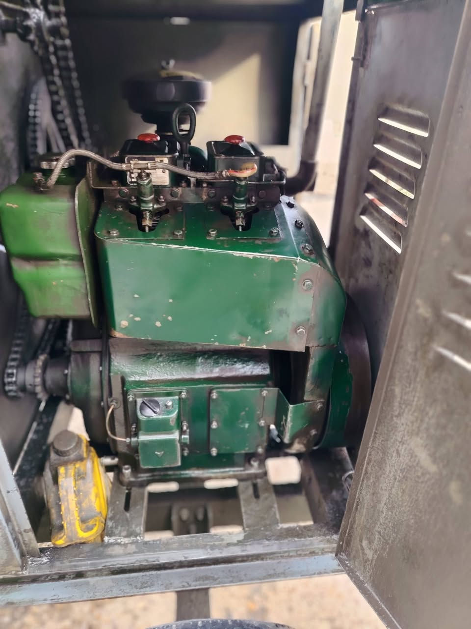 خباطه للبيع باب أول مصريه ***********
