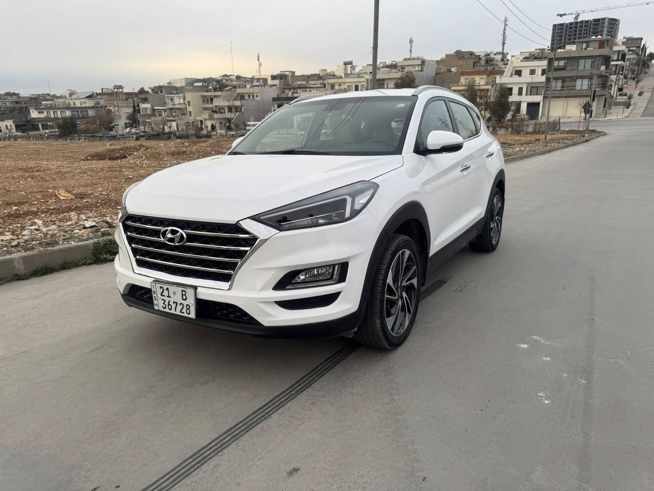 هوندا توكسون.  جيكي موديل. ٢٠٢٠ خليجي سفر شريكه 
حجمً محريك. ٢٠چبير 
گير محريك مامفتوح بدوون ايي خلل 
ماشيه ٥٧الف كيلو متر 
كوشن كهربائي. سوكان ڤوليوم تحديد سورعه 
شاشه ئايپات 
٥راكب 
سياره 2قطعه صبغ بدون دواخل بدون ئيباك 
صدر تايرات جديد 
سنويه بئيسمي نفس يوم احول بئيسمك 
سنويه جديد رقم الماني 
سياره بل پاكه ت 
كولش جديد 
كتلوك شريكه موجود ٢سويج 
سپير مانازل 
سعر ١٧٤$
موكان. سياره سليمانيه 
رقمها سليمانيه 
رقم موبايل 
***********
