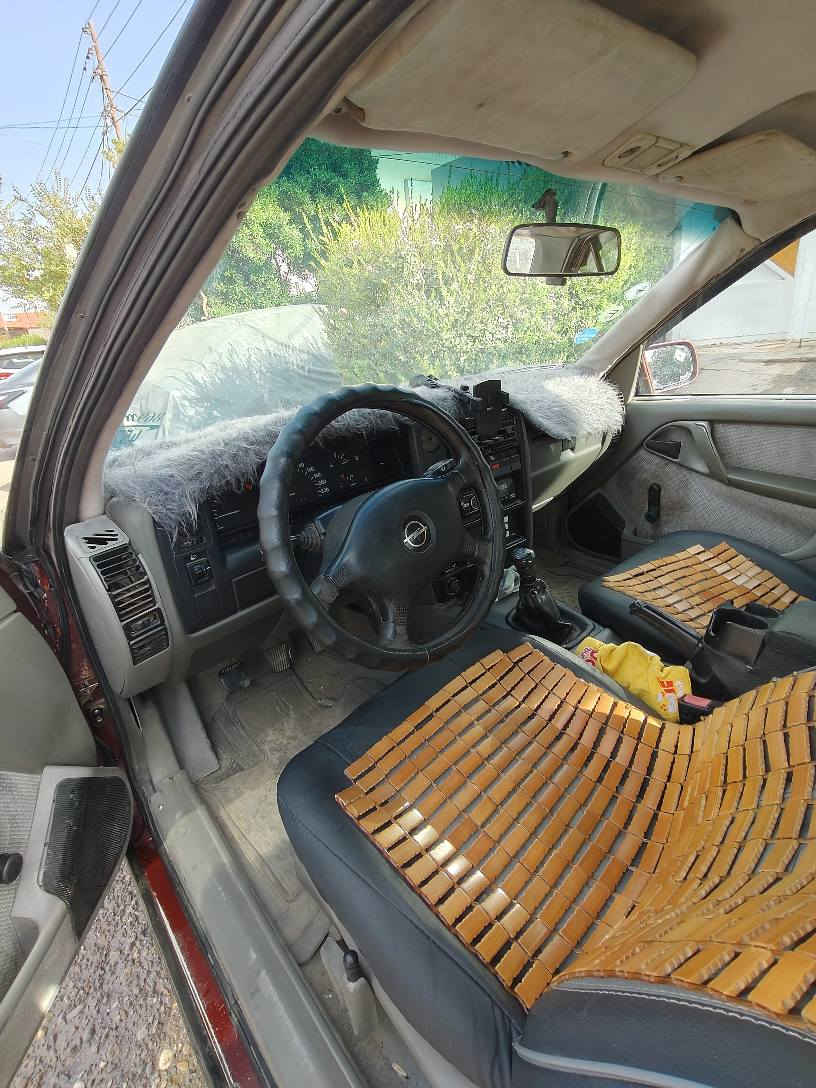 اوبل اوميگا حجم 20 بلاد 
كير ومكينه وكهربائيات كلها بشرط 
سنويه مشروع وطني وبأسمي وشرط التحويل 
دفتر بانزين موجود 
رقم كركوك اجنبي كامل 
رقمي ***********
السعر 45$ وبي مجال كركوك, العراق
