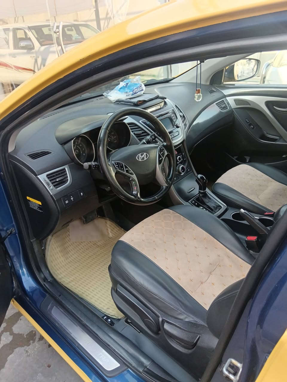 سلام عليكم لانتره موديل 16فول مواصفات مكينه كير شرط حادثة خشم جاملغ بدون دواخل مكينه 1800دوش، رقم بغداد بسمي مكاني بغداد سياره كلها ليبل واحد تخم تاير وارد امريكي فول سياره للخير سعر 125وبيها مجال وكلشي اكو ببسوك، ***********
